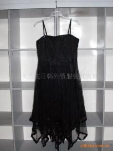 青島日單韓國(guó)外貿(mào)庫(kù)房 連接制造與批發(fā)的女裝時(shí)尚樞紐